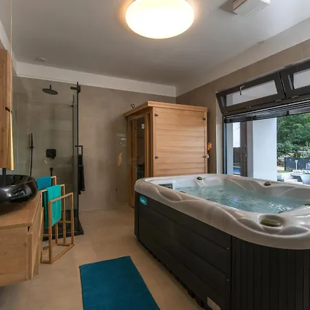 Сasa de vacaciones Awesome In With Sauna Kršan